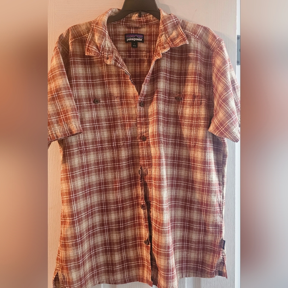 Patagonia Men's A/C organic cotton short-sleeve button-down shirt in a red/cream